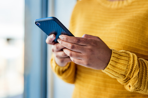 Google lance le scroll infini : quelles conséquences pour les annonceurs ?